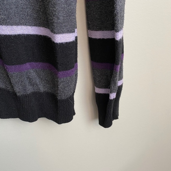 Le Chateau Men's Long Sleeve Striped Light Bamboo Sweater Size Medium - Picture 4 of 11